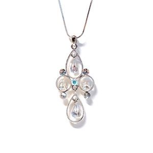 Bundle 3 for $45. Sparkly Chandelier pendant